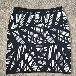 Calvin Klein Black and White Pencil Skirt Size 2XL